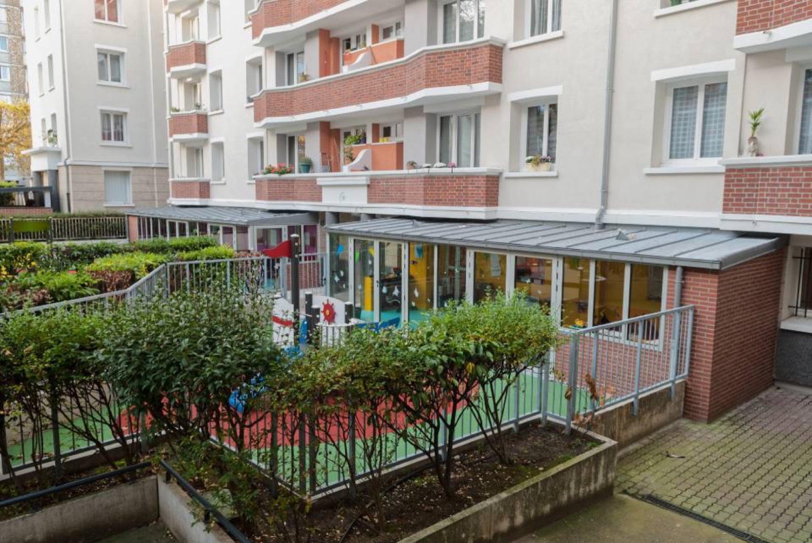 Façade d'une crèche parentale