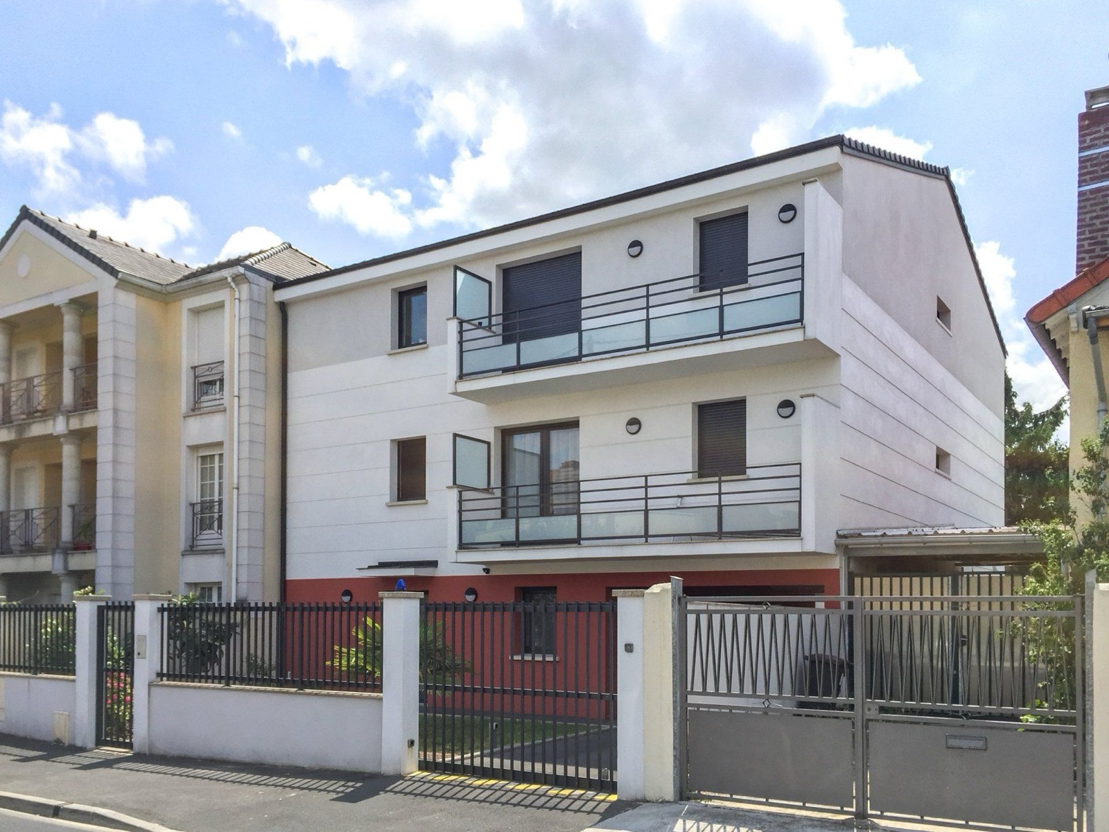 Immeuble de logements collectifs